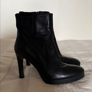 VIA SPIGA LEATHER BOOTIES